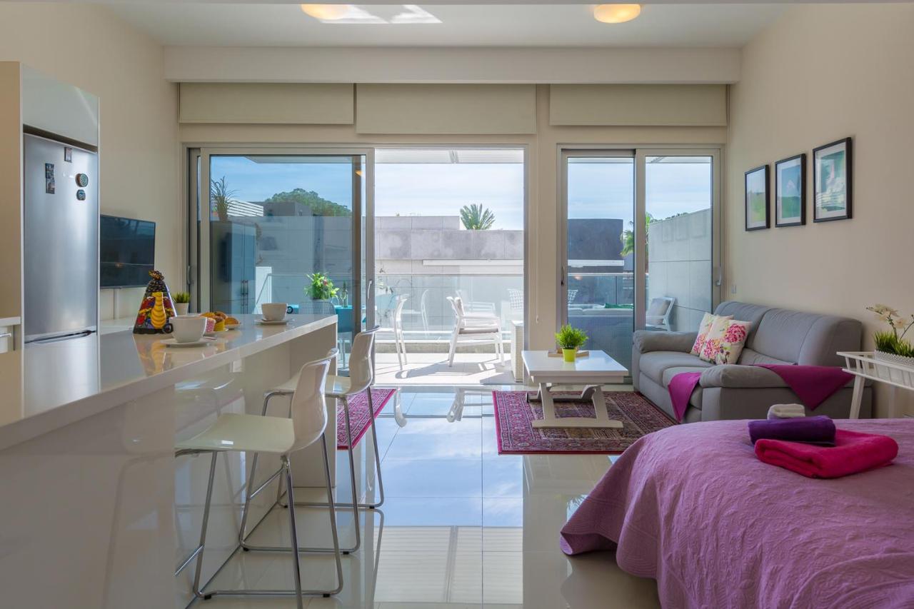 Carmencita Studio B14 With Pool & Gym Limassol Exterior foto